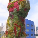 Flower Dog Gugenheim Museum