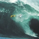 Surfer Wipes Out Extreme Surfing