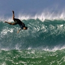 Surfer Wipes Out Extreme Surfing