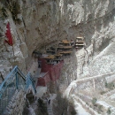 suspended-monastery03.jpg