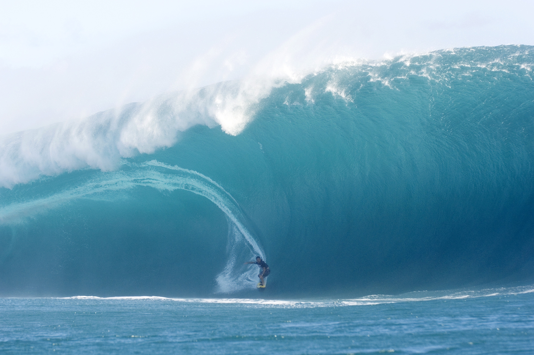 HUGE WAVES SURF